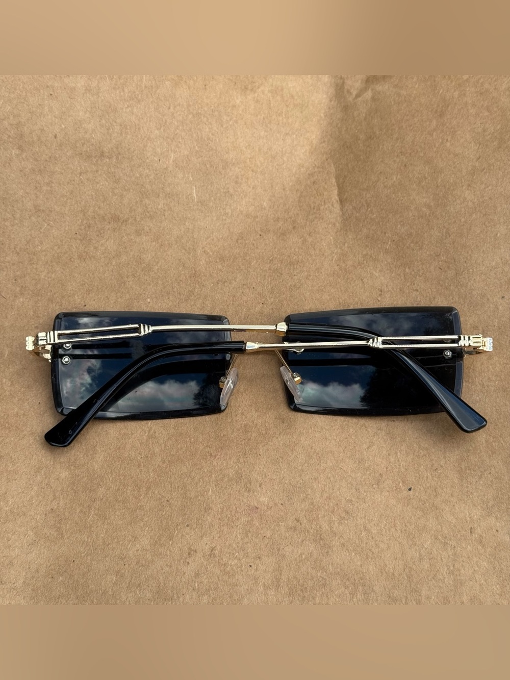Retro Frameless Rectangular Sunglasses - Picture 2 of 3